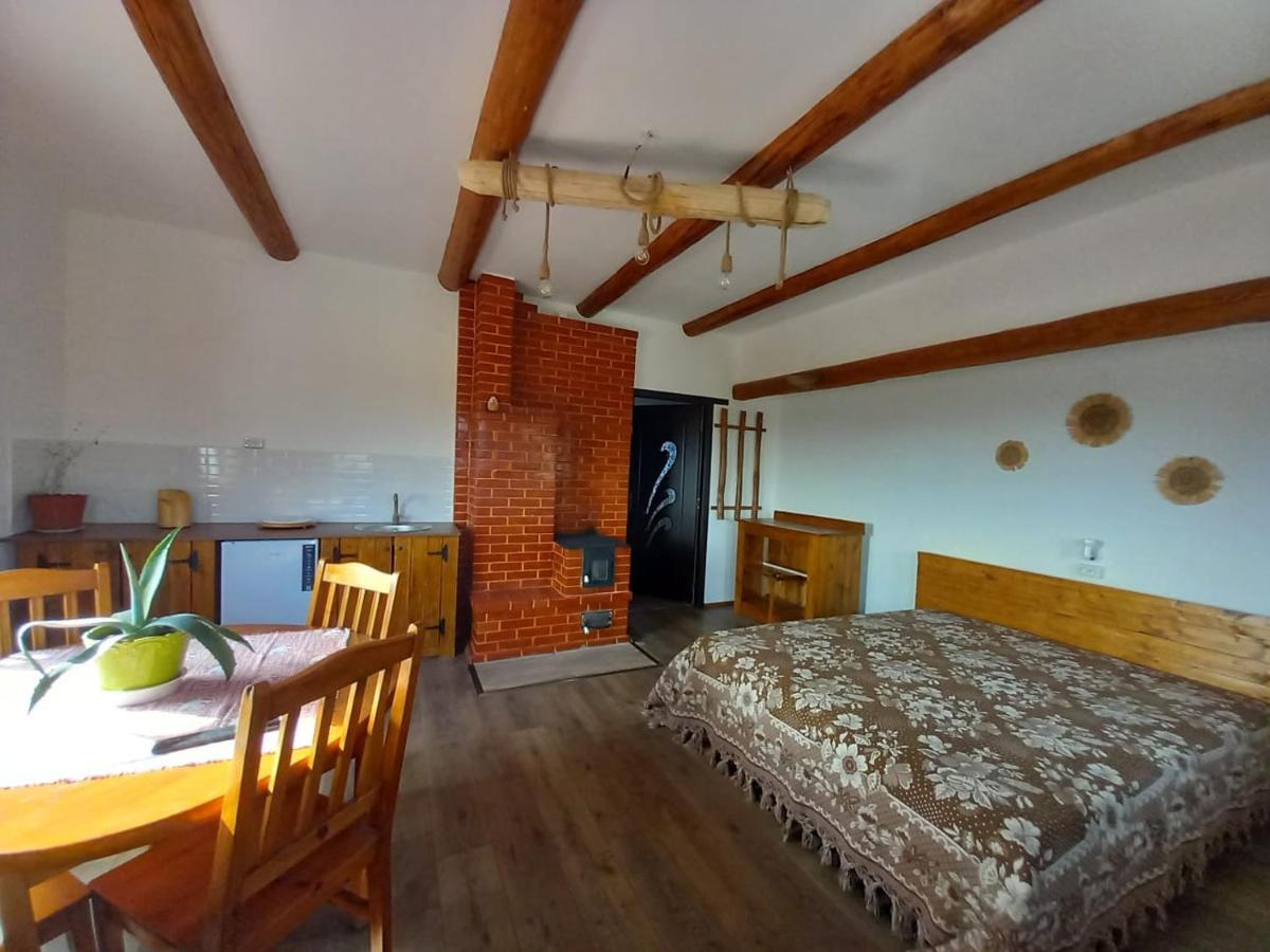 Casuta Din Deal Тыргу-Нямц Экстерьер фото