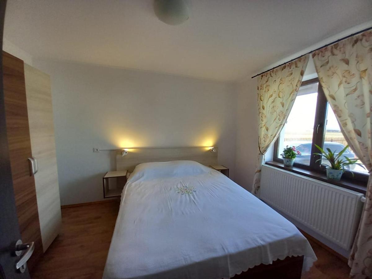 Casuta Din Deal Тыргу-Нямц Экстерьер фото