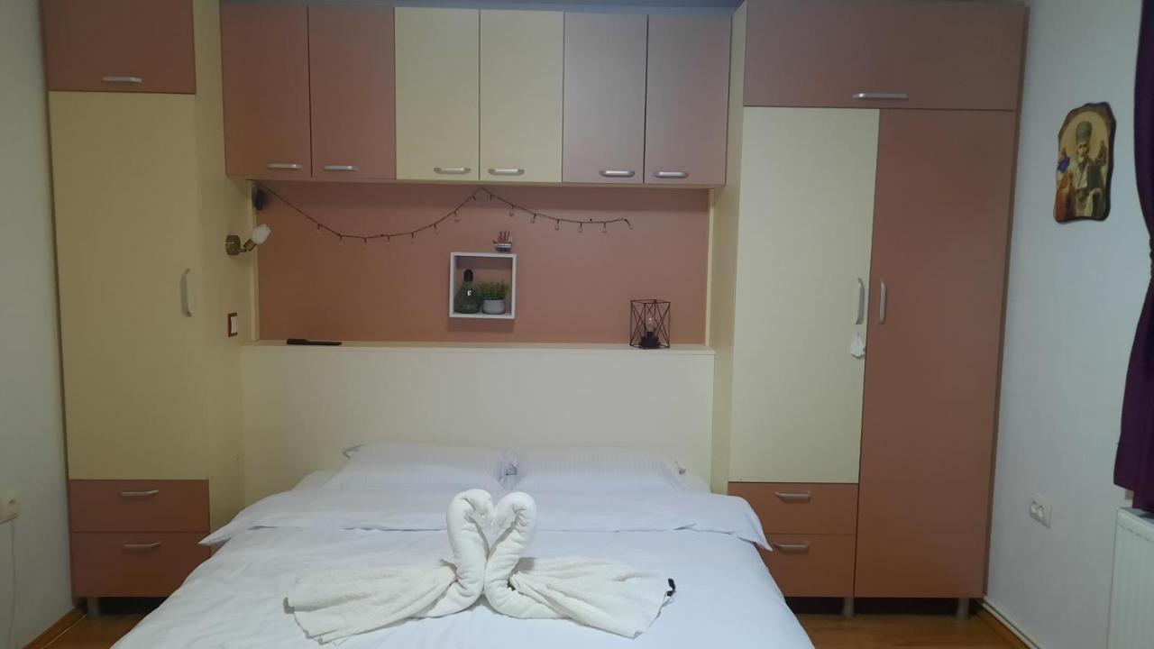 Casuta Din Deal Тыргу-Нямц Экстерьер фото